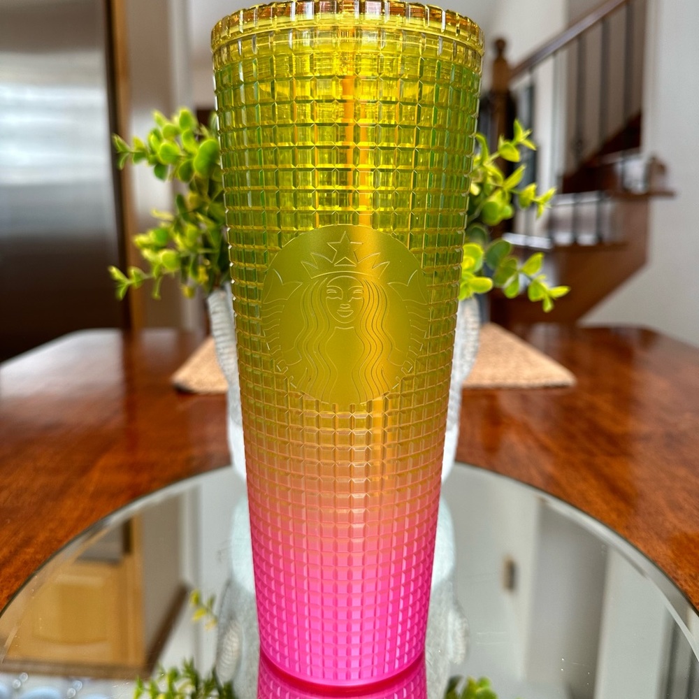 Starbucks Ombré Grid - Strawberry Lemonade Tumbler